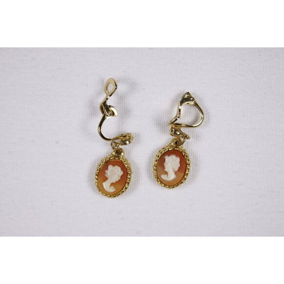 Tiny cameo earrings, vintage hand carved cameo jewelry clip back earrings, - Picture 10 of 10